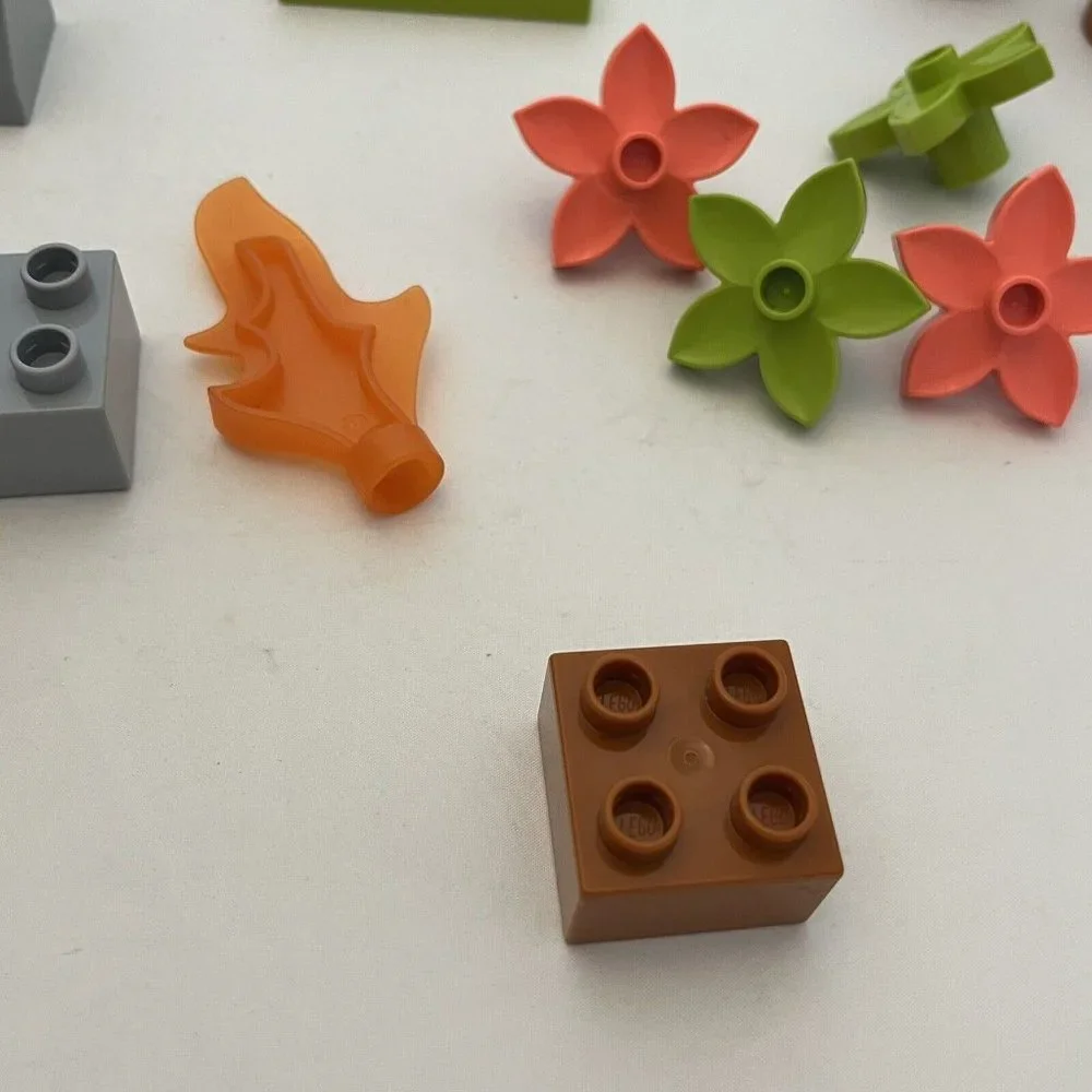 Lego Duplo 10939 Jurassic World T. Rex Triceratops Breakout Incomplete And T Rex